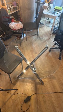 Dinning Room Glass Round Table With 4 Chairs