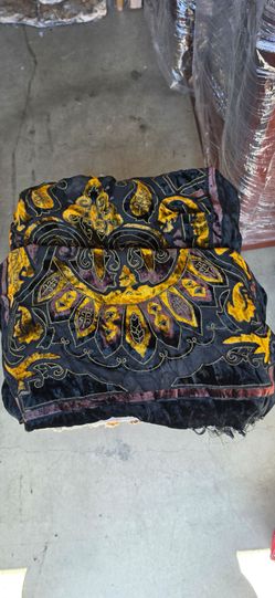 Lovely Scarf in Burnout Style