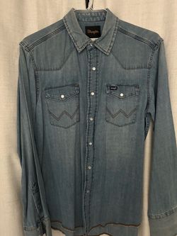 Men’s Wrangler shirt