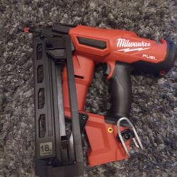 Milwaukee  Gap 16 New
