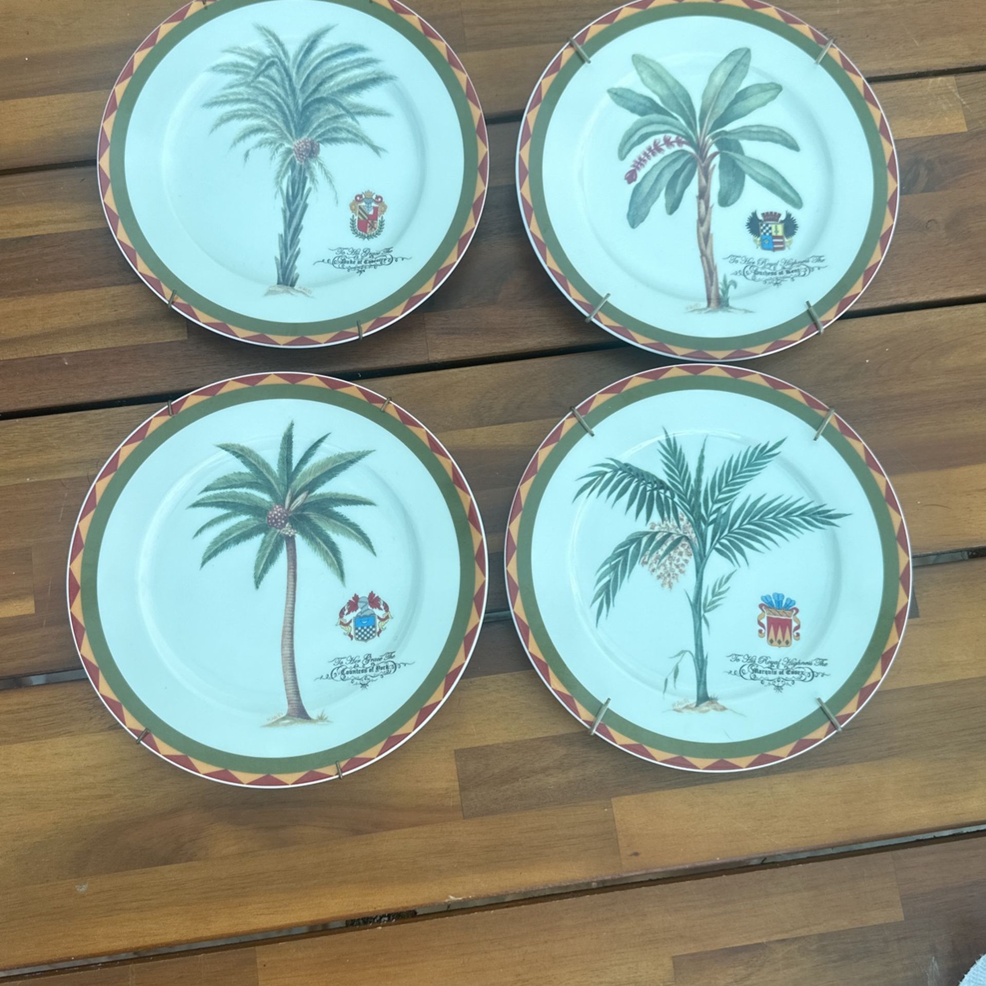 Ser Of 4 Decorative Plates