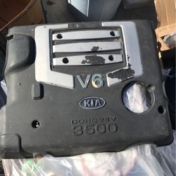 Kia Sorento 2003 Engine Cover