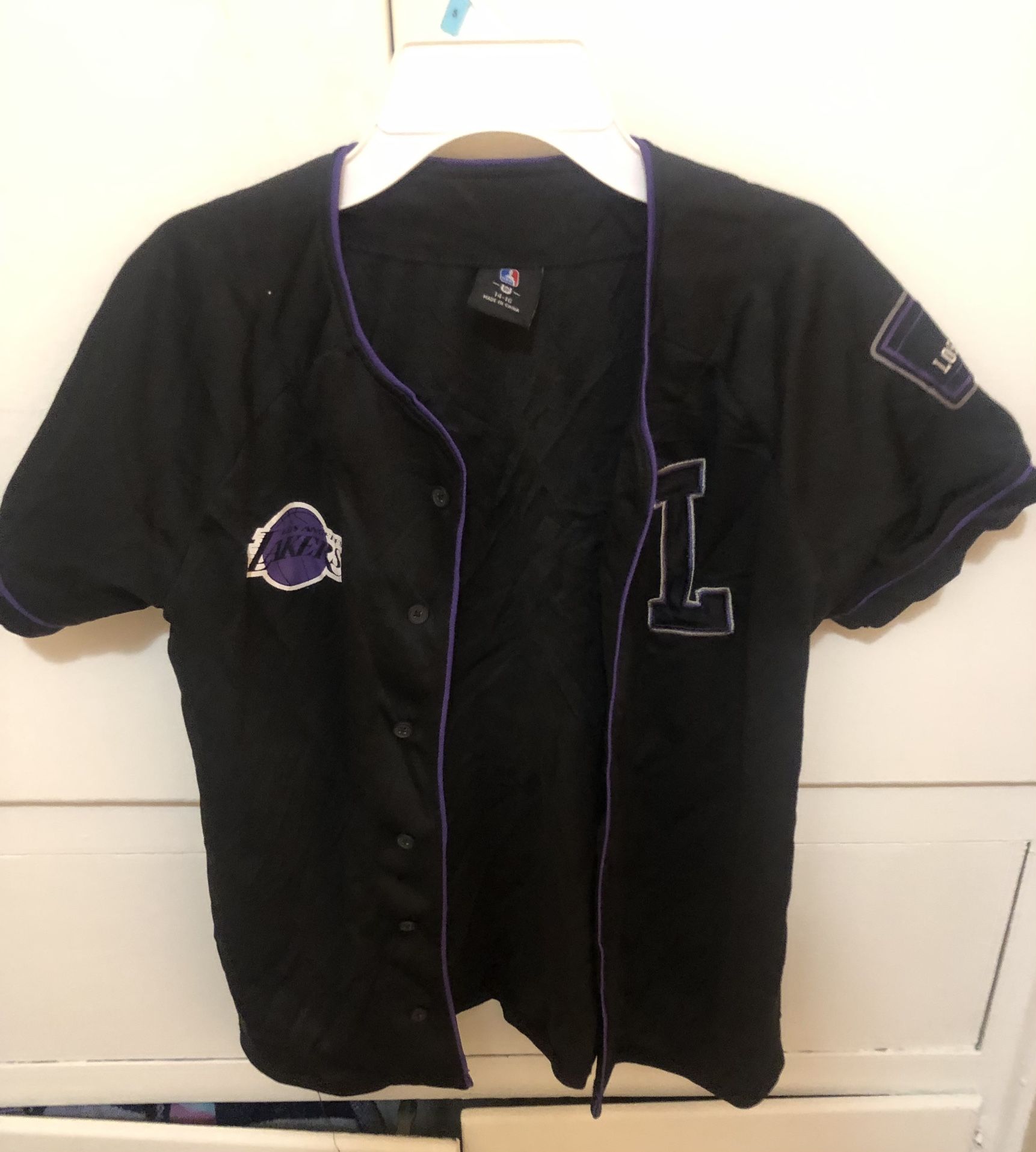 Los Angeles Lakers BOYS Size Medium 14/16 Jersey