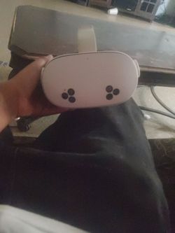 Meta Quest 3s VR Headset