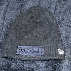 Supreme Box Logo Beanie Navy for Sale in Long Beach, CA - OfferUp