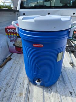 Rubbermaid Beverage Dispenser