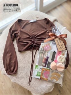 NWOT Zara Long sleeve Crop top - L & Beauty Gift Bag 🎁