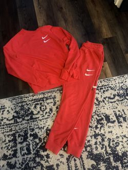 Men’s Medium Nike Sweatsuit