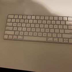 Apple Wireless Keyboard 
