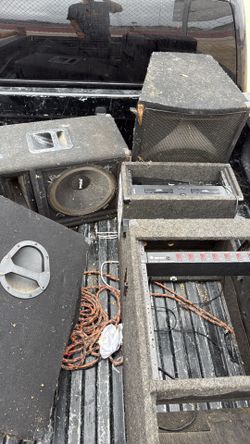 Miscellaneous DJ equipment