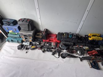 Tools & Contractor Equipment Sale: DeWalt, Milwaukee, Ridgid + More