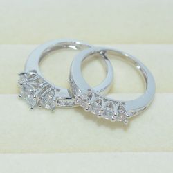 Women's wedding engagement 2.4CT Halo ring set size 6.0