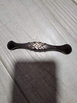 Cabinet Handles/ Hardware