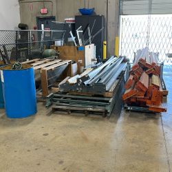 Couple Tons Of Scrap Metal. Mostly Steel. Some Aluminum And Copper 