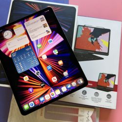 Apple iPad Pro 12.9” 5th Generation (2021 - M1 Chip) 256GB With Pen & Keyboard Case (1TB $890) 