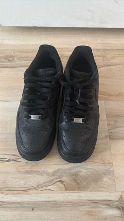 M7.5 Black Nike Shoes