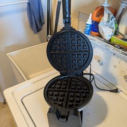 New( No Box) West Bend Waffle Maker 