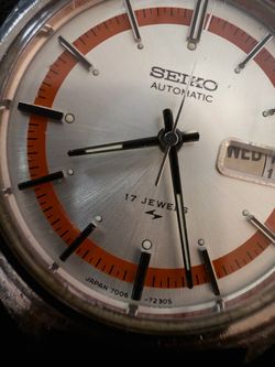 Vintage 1972 Seiko Automatic 7006-7109 Watch 17J Silver Orange Dial RUNS Read