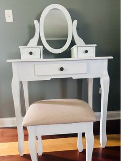 Vanity Desk with mirror