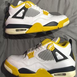 Jordan 4 Yellow