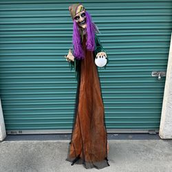 6ft Tall Animated Gypsy Fortune Teller Halloween Decoration 