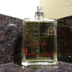 Escentric Molecules 04, 100ml Bottle