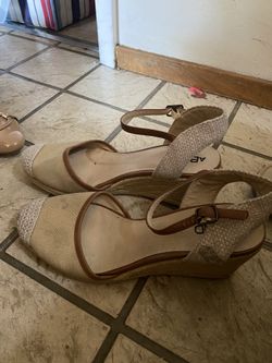 Women Shoes Size 8-8.5