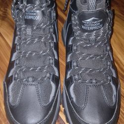 Sketcher Watter Proof Size 9