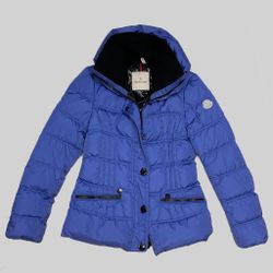 MONCLER PUFFER JACKET IN BLUE