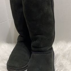 Ugg Women Size 6