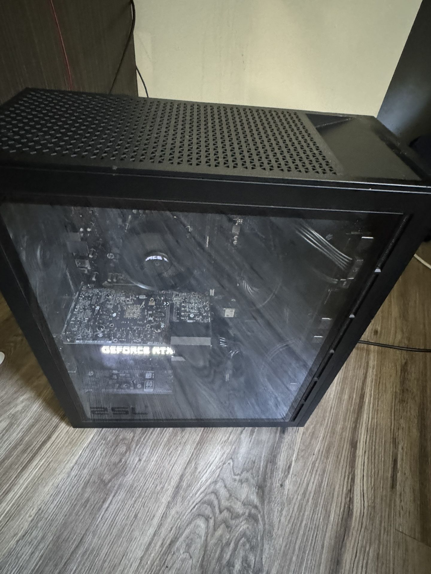 Omen Gaming PC and MSI Curved Gaming Monitor