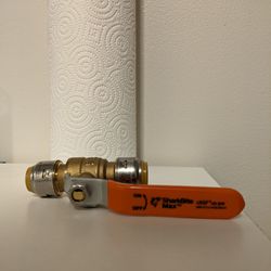 SharkBite Max 1/2" Brass Push-to-Connect Ball Valve (New)

Multiple units available.