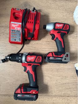 Milwuakee m18 cordless impact and drill driver set