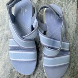 Clarks size 11W cloudsteppers sandals