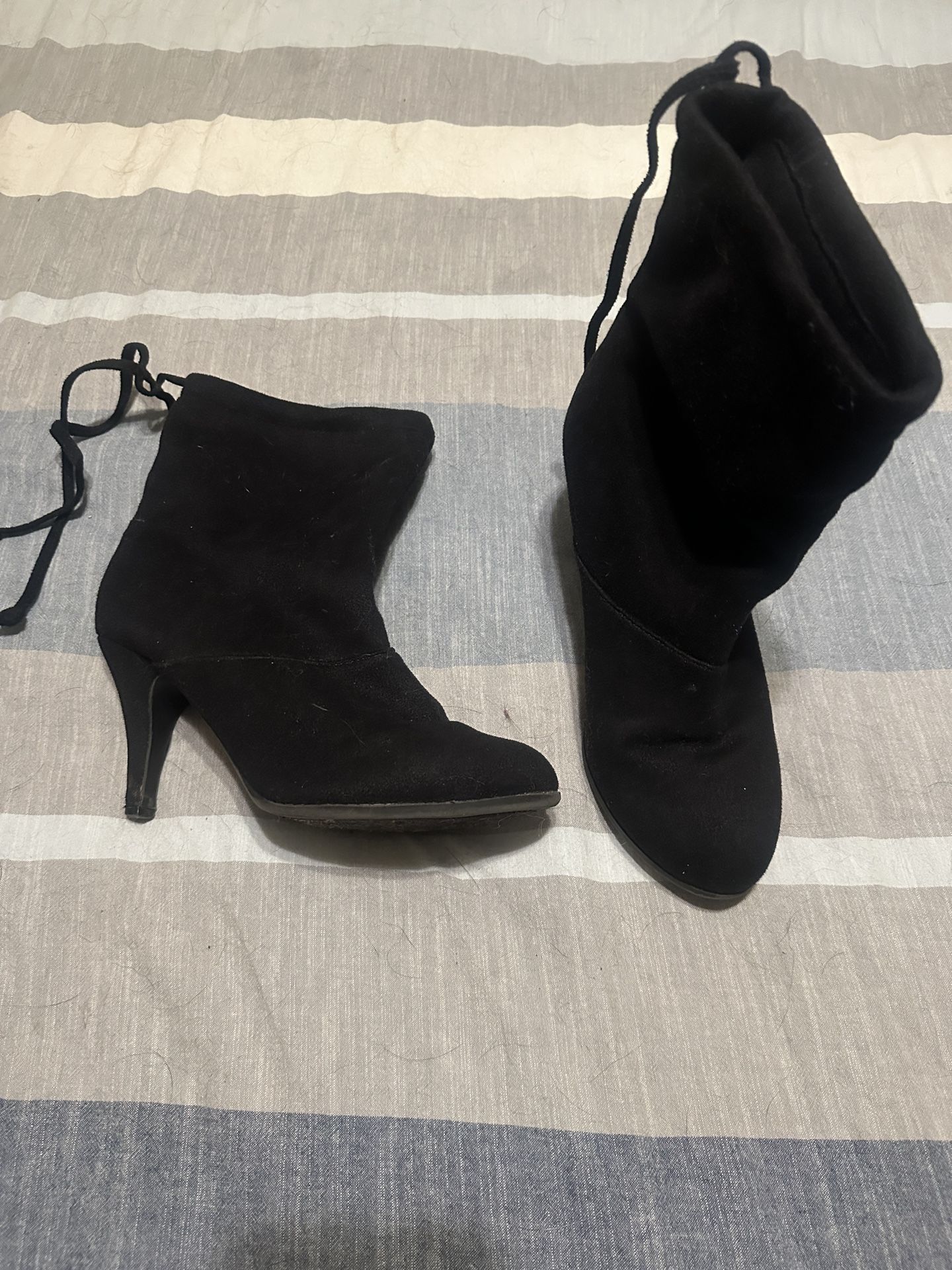 Women’s SZ 8 Boots