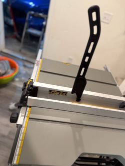 DEWALT DWE7491 10” Table Saw –