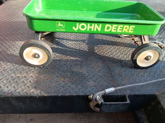JOHN DEER WAGON