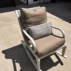 Rocking Chair 