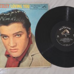 Elvis Presley – Loving You
🎙️ Original RCA Victor Mono Pressing – LPM-1515 (1957)