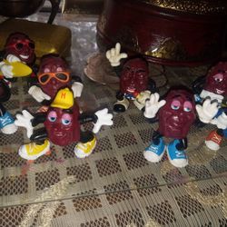 8 California Raisins- Pure Nostalgia:)