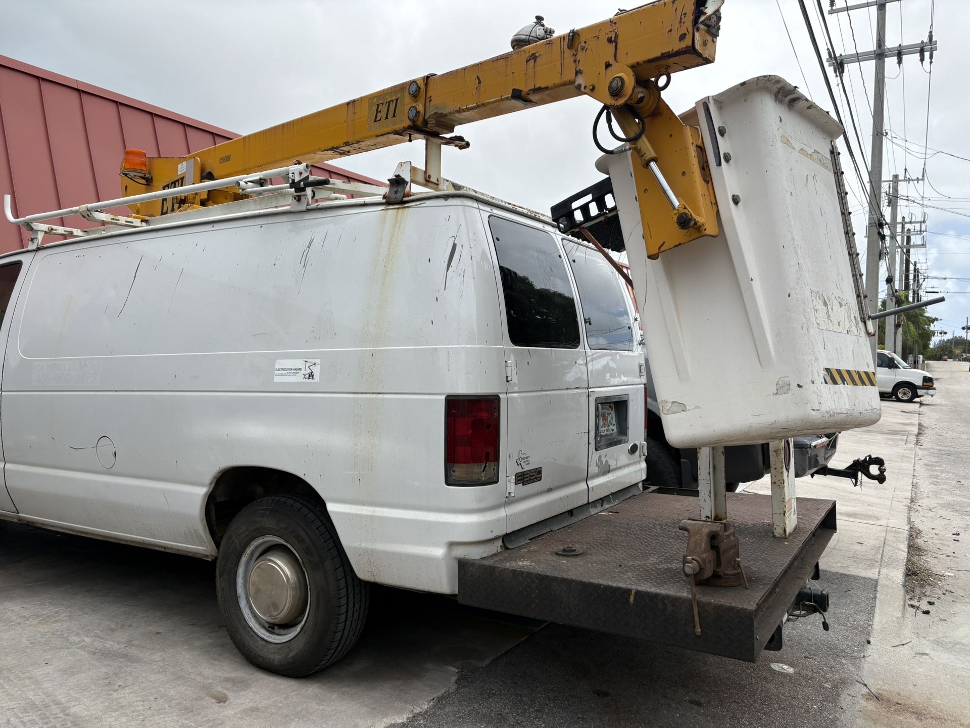 2002 Ford E-350