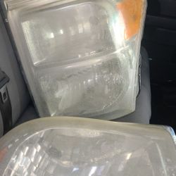 Headlight Lamps Set USED USED for Ford F250 F350 F450 And F(contact info removed) 2016 NO CRACKS OR Leaks $50 Firm FIRM IF STILL UP STILL AVAILABLE 
