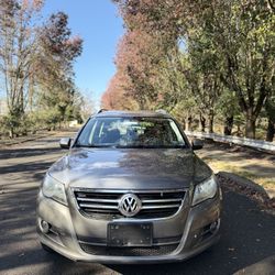 2010 Volkswagen Tiguan 