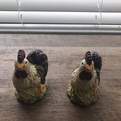 Rooster Salt & Pepper Shaker Set