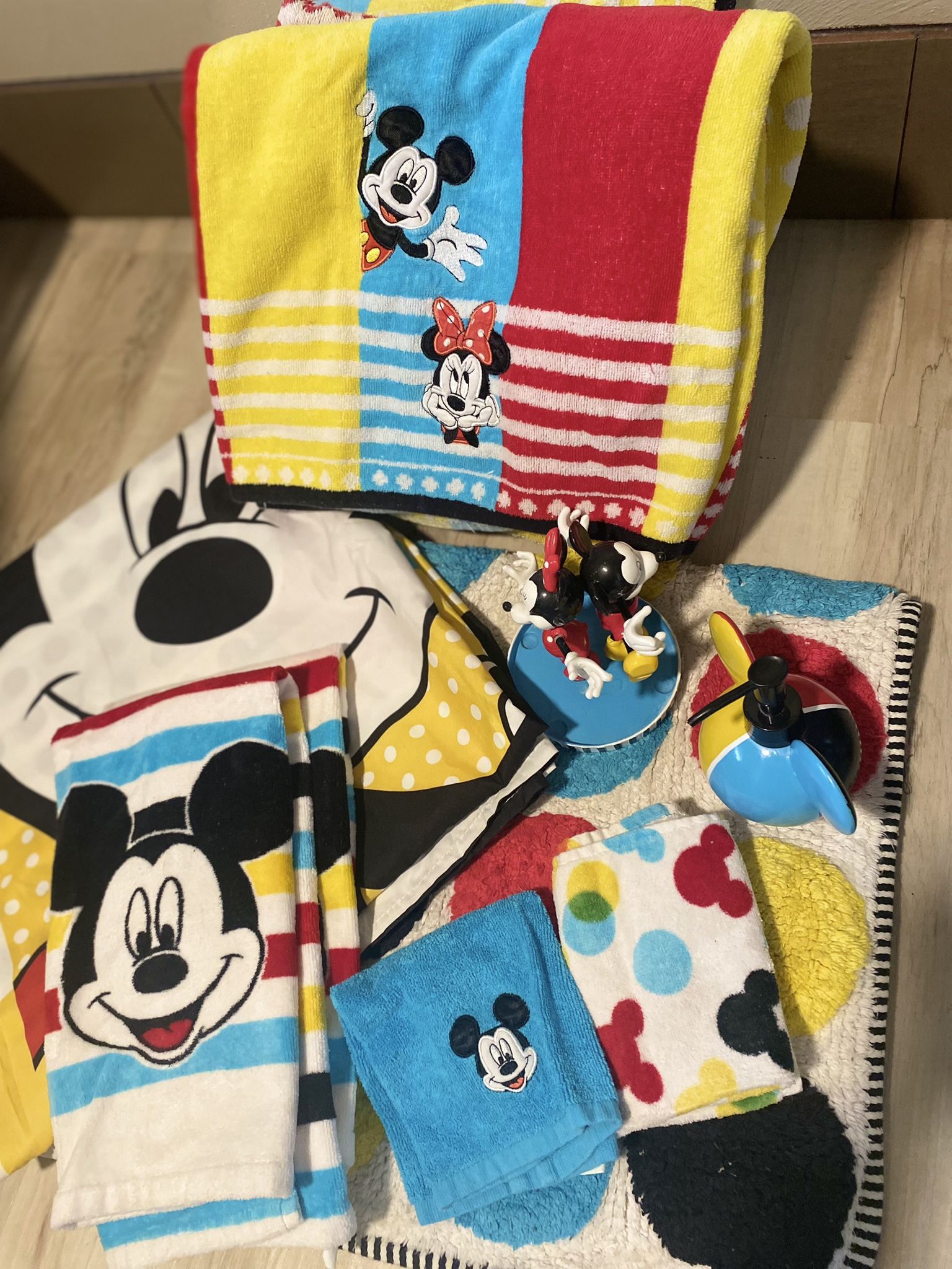 Mickey And Minnie Mouse Collection