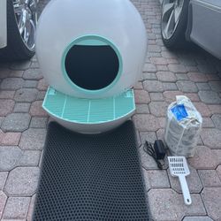 Self Cleaning Litter Box 