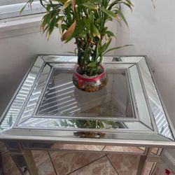 Set Of 2 Mirrored Tables 