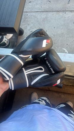 Fighting Boxin Gloves 