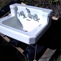 Bathroom Basin Like New