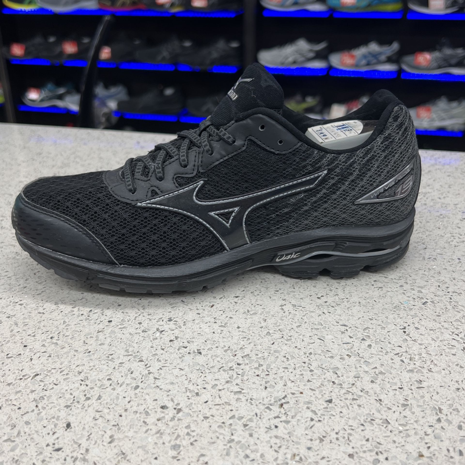 Mizuno Mens Size 8 And 13 Left Reg$120.00 Sale $50.00